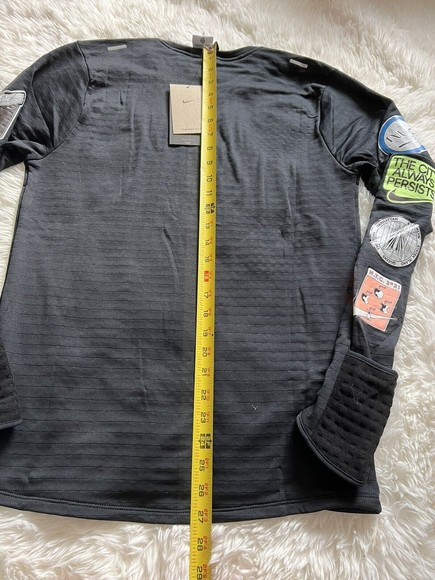 Nike Therma Fit Repel Element NYC Running LS Shirt DN7487-010 Men Sz S NWT - Picture 11 of 11
